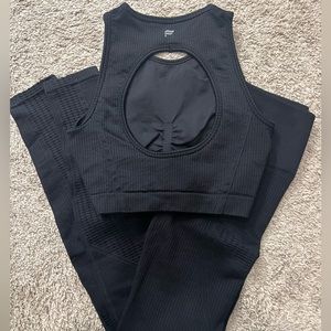 Khloe Kardashian Fabletics Set